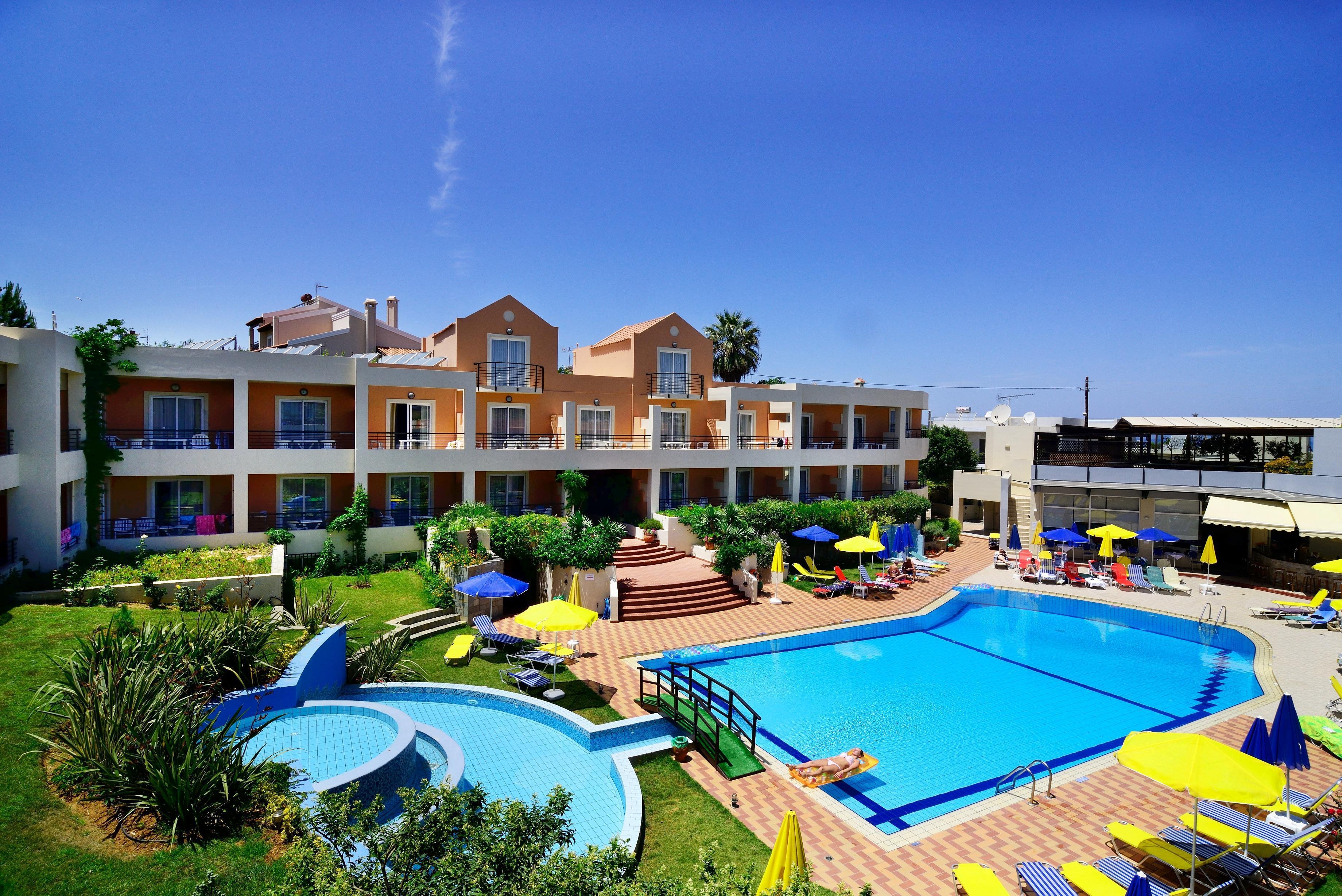 Pegasus Hotel Stalos Bagian luar foto