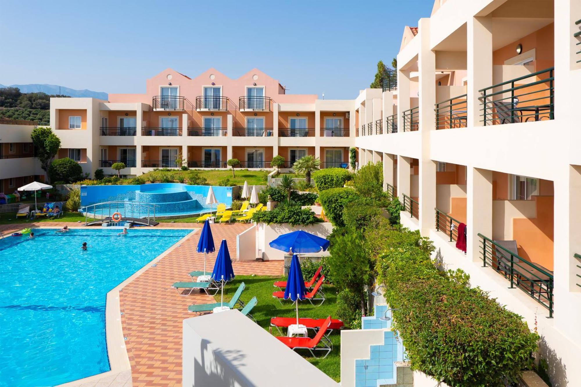 Pegasus Hotel Stalos Bagian luar foto