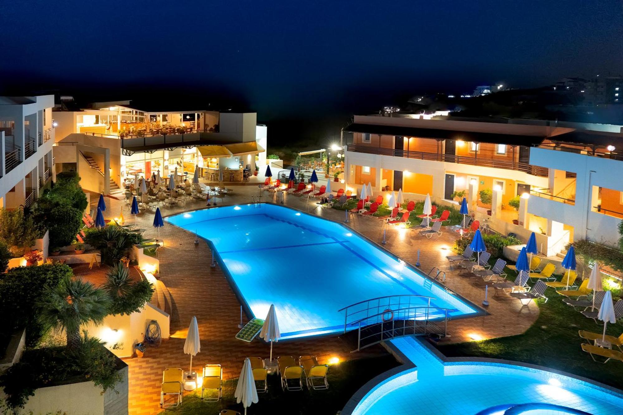 Pegasus Hotel Stalos Bagian luar foto