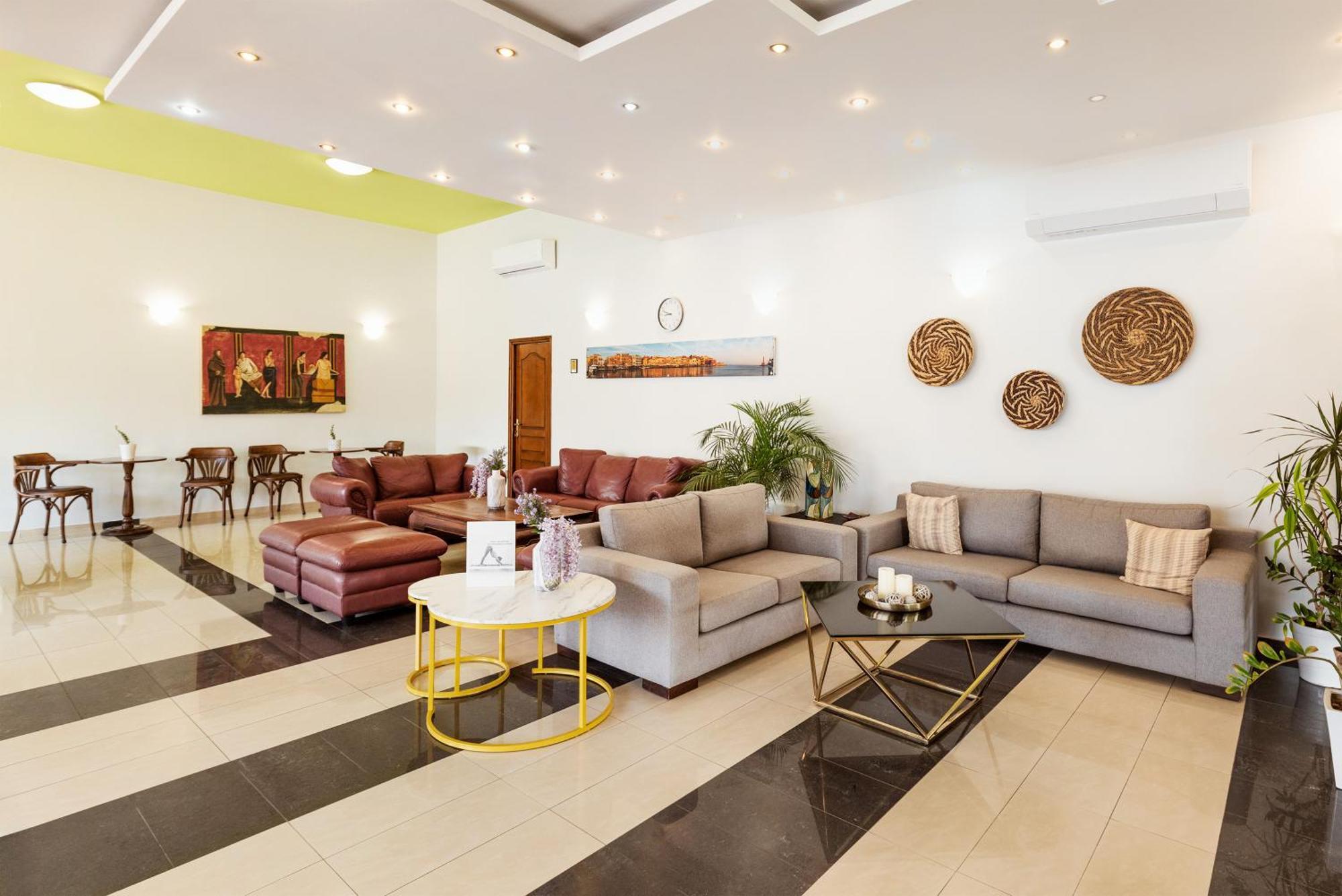 Pegasus Hotel Stalos Bagian luar foto