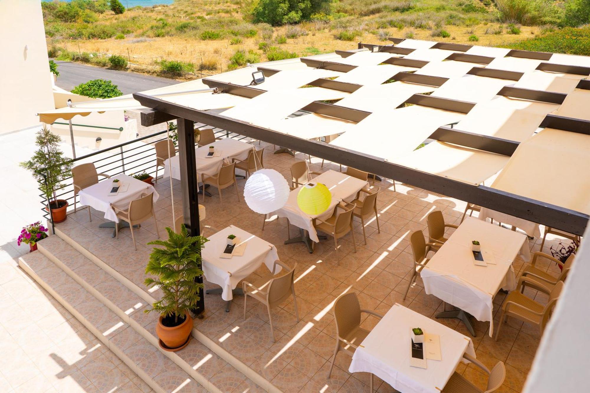Pegasus Hotel Stalos Bagian luar foto