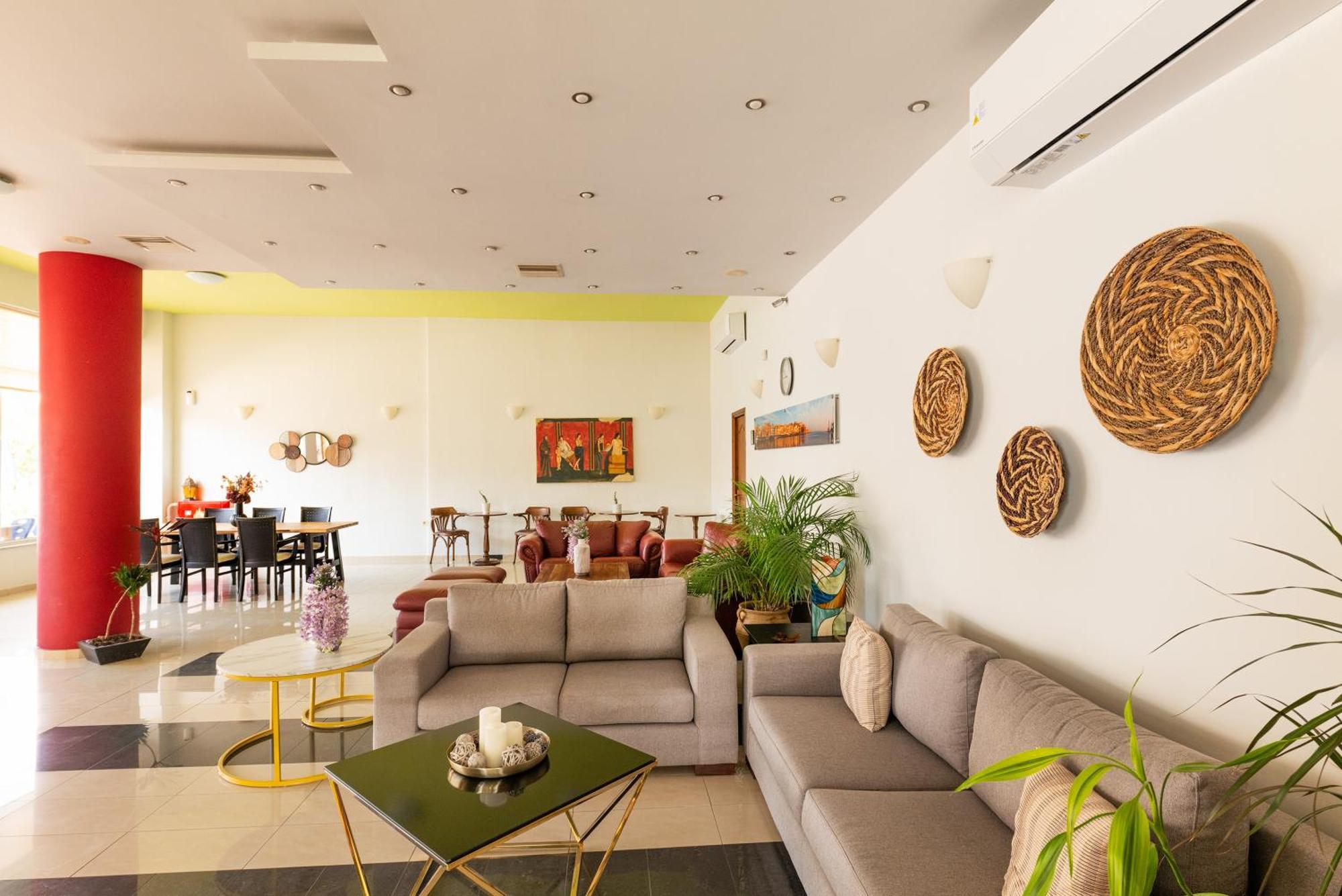 Pegasus Hotel Stalos Bagian luar foto