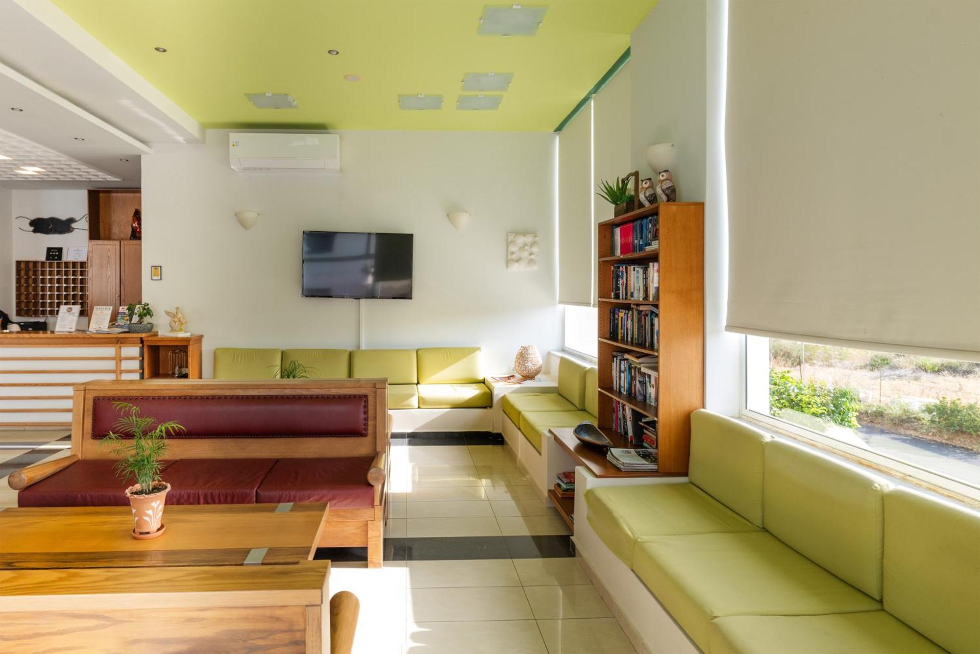 Pegasus Hotel Stalos Bagian luar foto